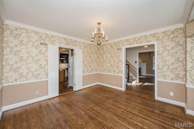 1140 S Geyer Road, Kirkwood, MO 63122