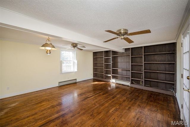 1140 S Geyer Road, Kirkwood, MO 63122