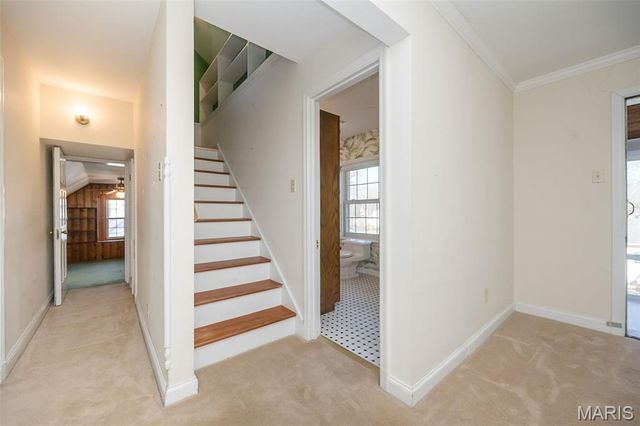 1140 S Geyer Road, Kirkwood, MO 63122