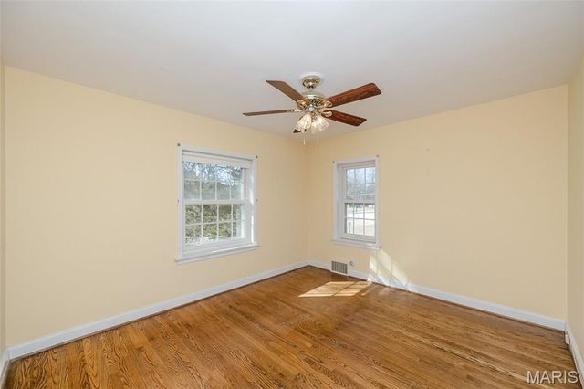 1140 S Geyer Road, Kirkwood, MO 63122