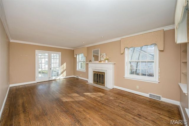 1140 S Geyer Road, Kirkwood, MO 63122