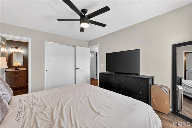 12900 Springdale Village Drive, St Louis, MO 63146