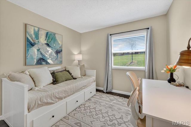 12900 Springdale Village Drive, St Louis, MO 63146