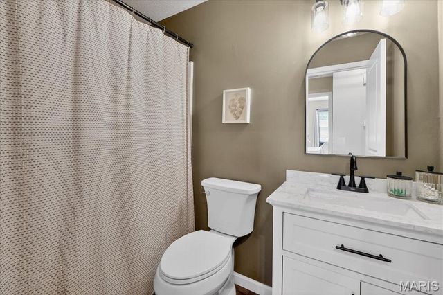 12900 Springdale Village Drive, St Louis, MO 63146