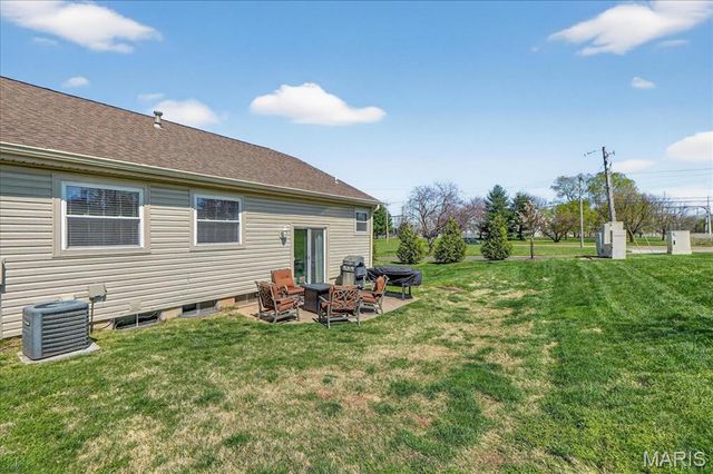 12900 Springdale Village Drive, St Louis, MO 63146