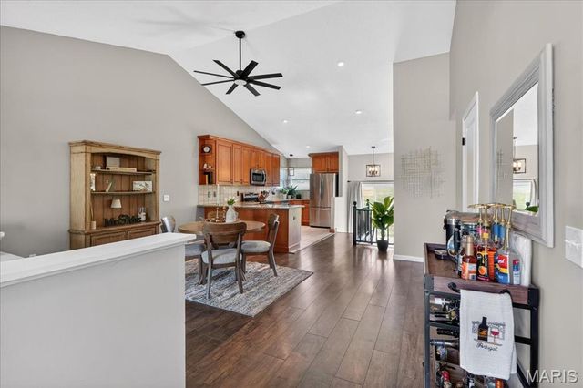 12900 Springdale Village Drive, St Louis, MO 63146