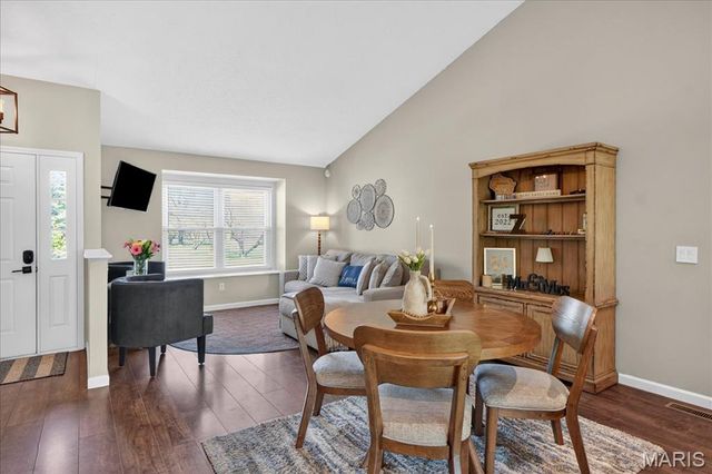 12900 Springdale Village Drive, St Louis, MO 63146