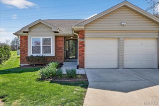 12900 Springdale Village Drive, St Louis, MO 63146