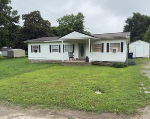 207 W Hill St, Cornersville, TN 37047