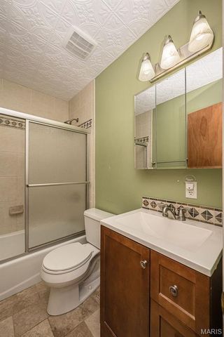 8 Banbury Court, St Louis, MO 63126