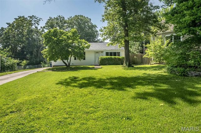 8 Banbury Court, St Louis, MO 63126