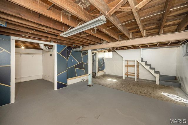 8 Banbury Court, St Louis, MO 63126