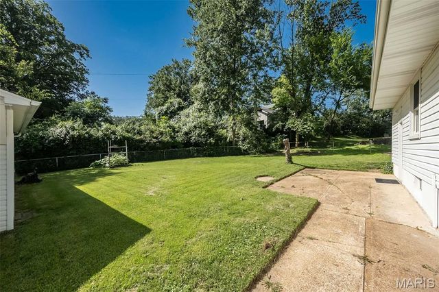 8 Banbury Court, St Louis, MO 63126