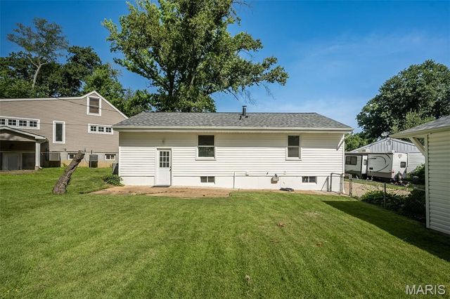 8 Banbury Court, St Louis, MO 63126