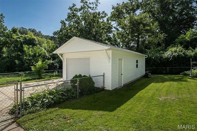 8 Banbury Court, St Louis, MO 63126