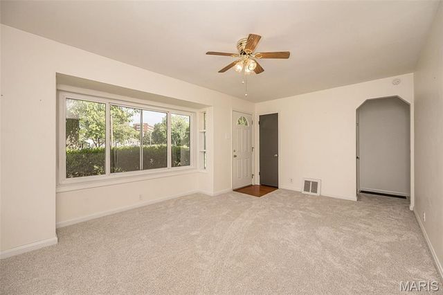 8 Banbury Court, St Louis, MO 63126