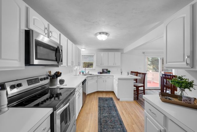 14 Millers Way D, Sutton, MA 01590