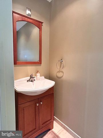 603 MARTEN RD, Princeton, NJ 08540