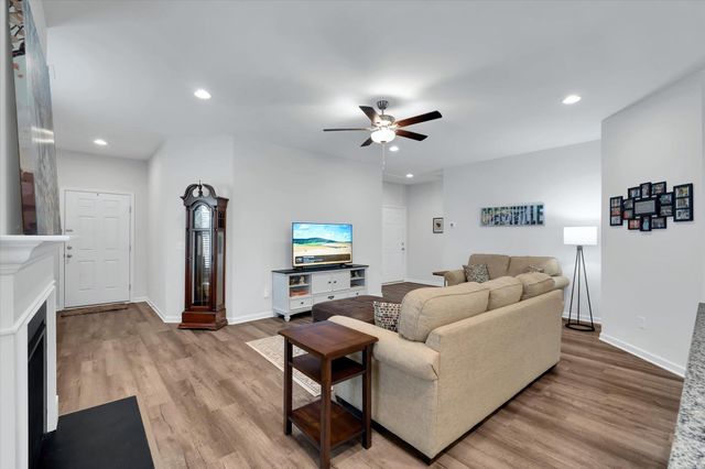 163 Strongridge Trail, Simpsonville, SC 29681