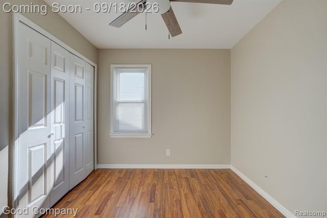 38 E Rowland Avenue, Madison Heights, MI 48071