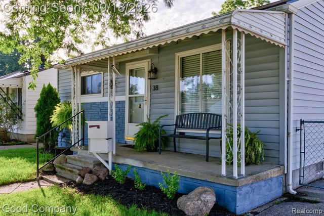 38 E Rowland Avenue, Madison Heights, MI 48071