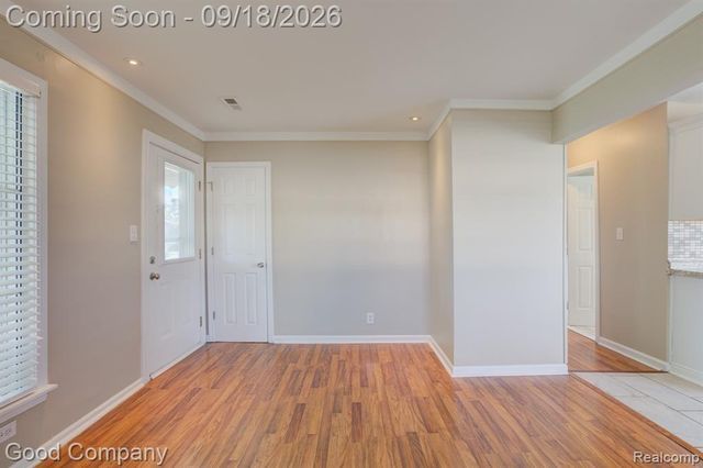 38 E Rowland Avenue, Madison Heights, MI 48071