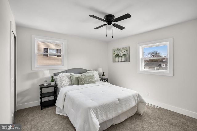 10 COBBLESTONE RD, Cherry Hill, NJ 08003