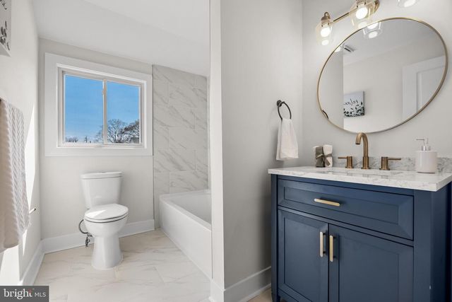 10 COBBLESTONE RD, Cherry Hill, NJ 08003