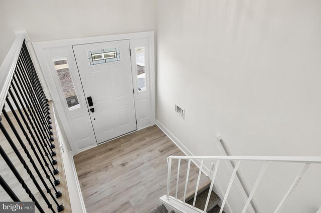 10 COBBLESTONE RD, Cherry Hill, NJ 08003