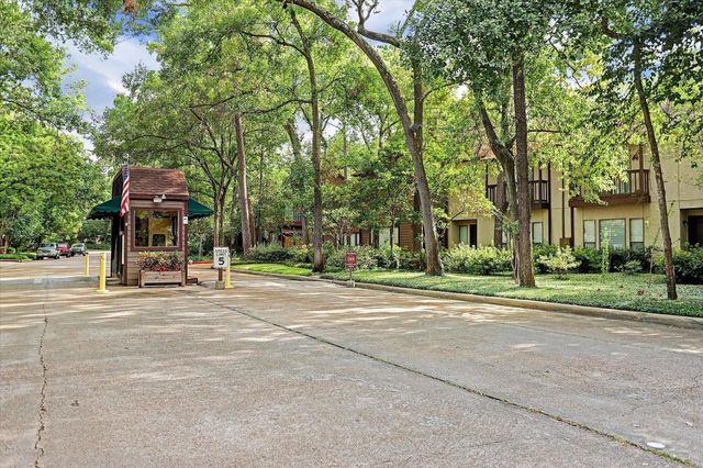 11711 Memorial Drive 570, Houston, TX 77024