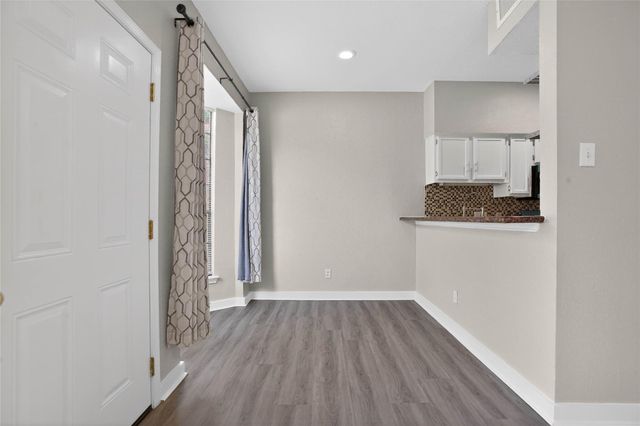 2121 El Paseo Street 1702, Houston, TX 77054
