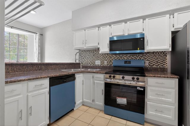 2121 El Paseo Street 1702, Houston, TX 77054