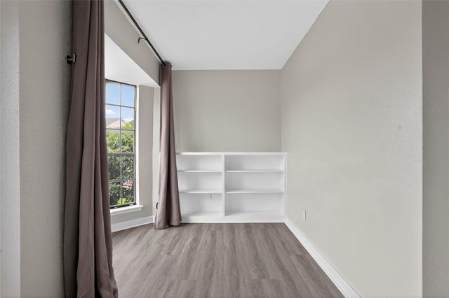 2121 El Paseo Street 1702, Houston, TX 77054