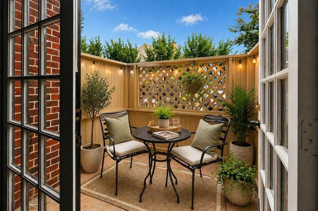 2121 El Paseo Street 1702, Houston, TX 77054