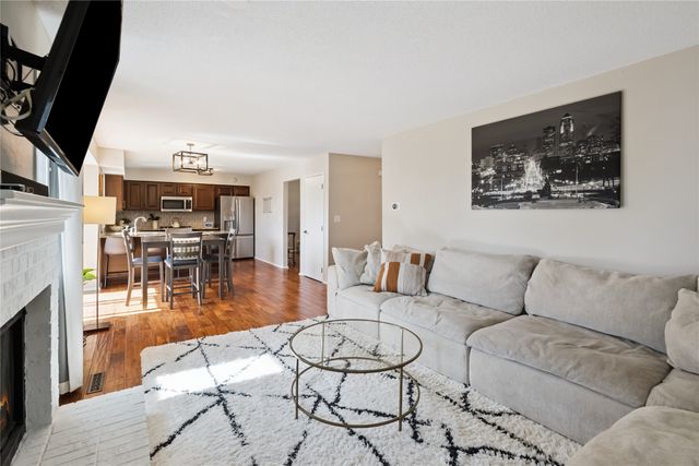 2828 Walnut Street, West Des Moines, IA 50265