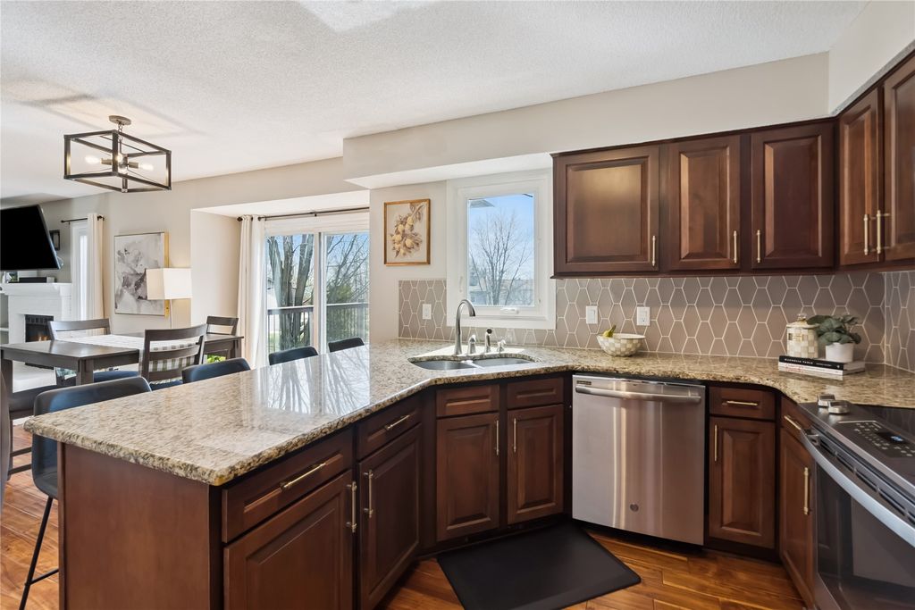 2828 Walnut Street, West Des Moines, IA 50265