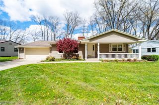122 Garwood Drive, Canfield, OH 44406