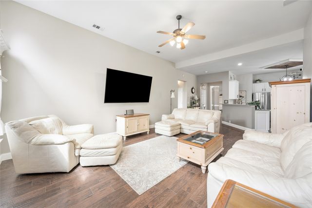 1004 Dover Heights Trail, Mansfield, TX 76063