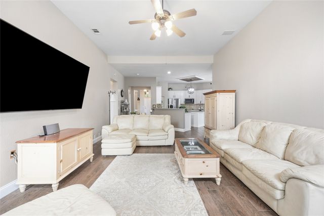 1004 Dover Heights Trail, Mansfield, TX 76063