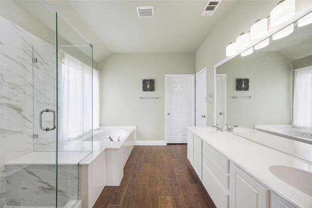 1004 Dover Heights Trail, Mansfield, TX 76063