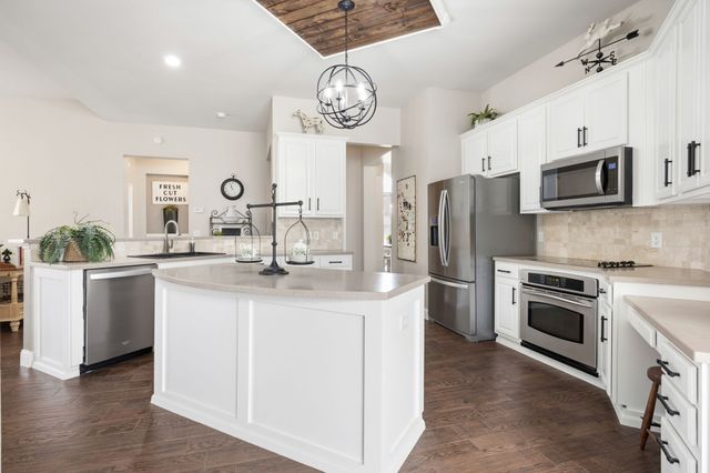 1004 Dover Heights Trail, Mansfield, TX 76063