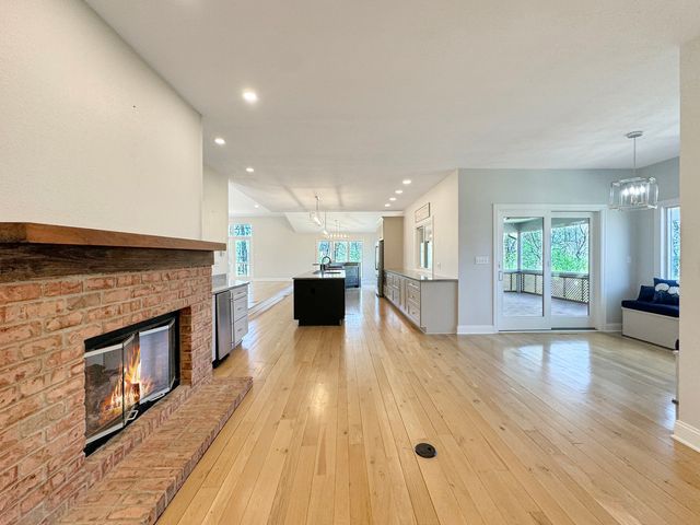 1669 Barberry Circle, Freeport, IL 61032