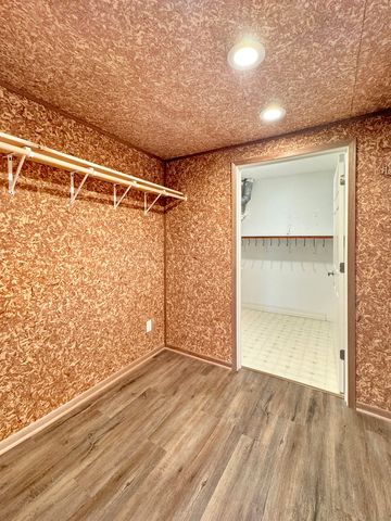 1669 Barberry Circle, Freeport, IL 61032