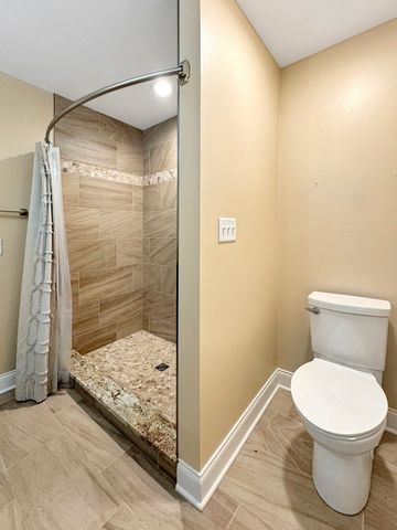 1669 Barberry Circle, Freeport, IL 61032