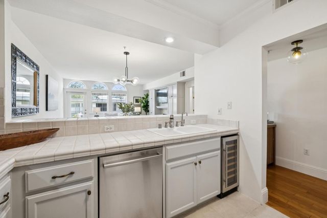 530 El Camino Real 306, Burlingame, CA 94010