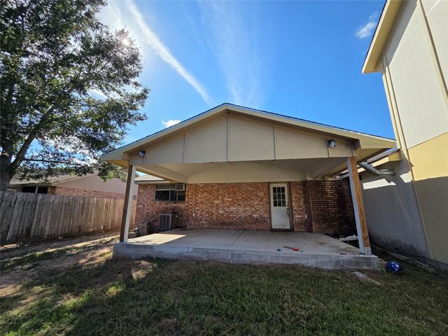 2210 Blindlake Drive, Houston, TX 77084