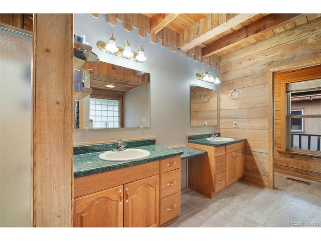 1084 Iron Mountain Dr, Livermore, CO 80536