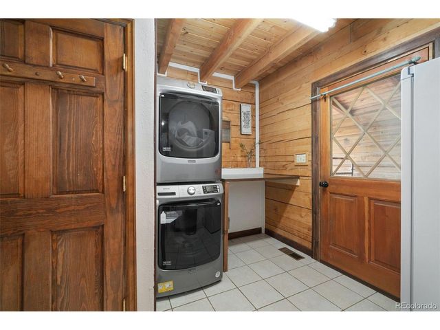 1084 Iron Mountain Dr, Livermore, CO 80536