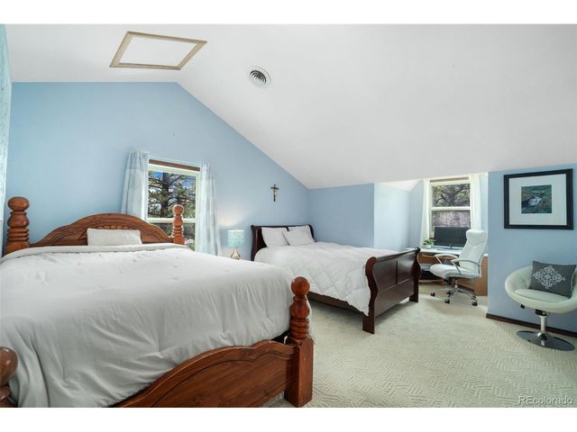 1084 Iron Mountain Dr, Livermore, CO 80536