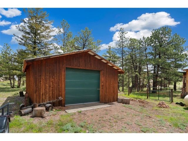 1084 Iron Mountain Dr, Livermore, CO 80536